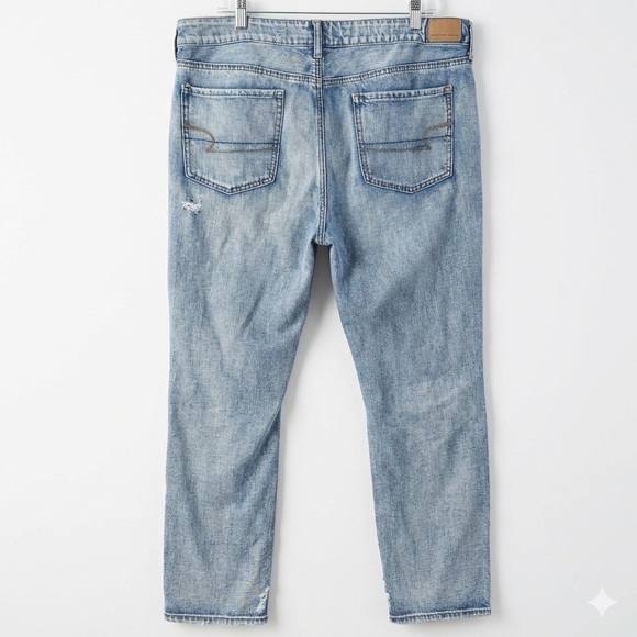 American Eagle Distressed Ripped Tomgirl Button Fly High Rise Jeans Size 16 - Picture 3 of 11